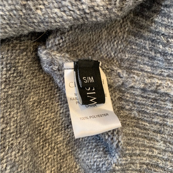 Chicwish Radiant Pearls Knit Sweater Size S/M - Picture 5 of 6